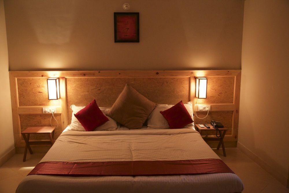 Fabhotel The Adore Palace Bombay Esterno foto