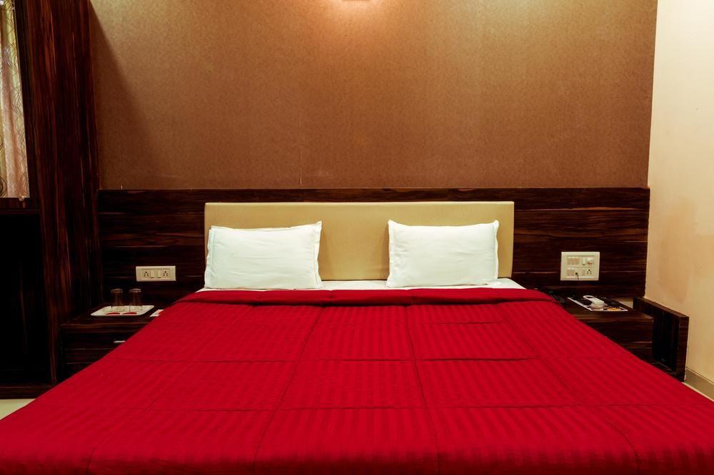 Fabhotel The Adore Palace Bombay Esterno foto